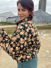 Load image into Gallery viewer, Floral  Puff Coat

