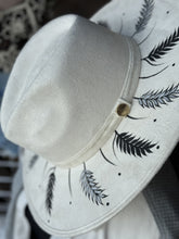 Load image into Gallery viewer, Feather Reed Hat Off White

