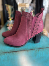 Load image into Gallery viewer, Burgundy Booties
