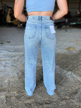 Load image into Gallery viewer, High Rise Dad Jeans
